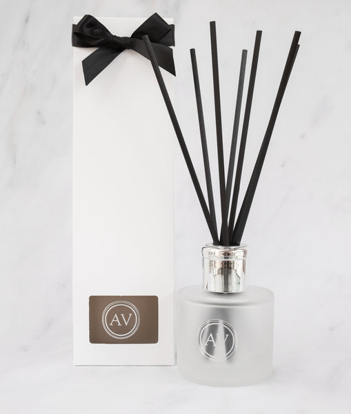 Antique Oak & Leather Luxury Reed Diffuser.